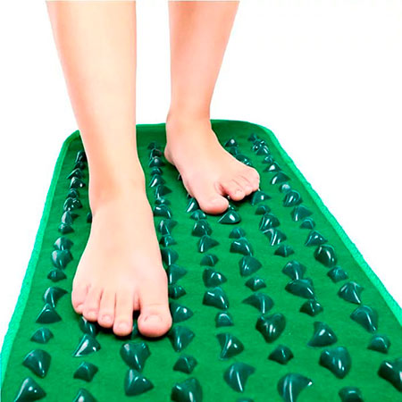 Массажный коврик для ступней (оздоровительный массаж стопы)